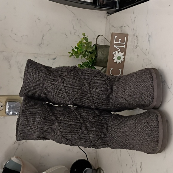 UGG Cozy Gray Knit Women's Boots - Picture 2 of 7